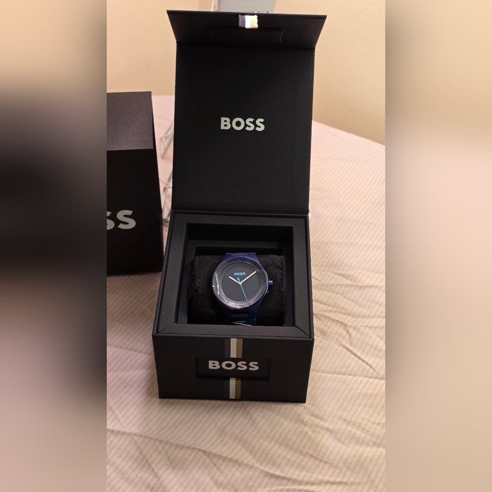 Men's Hugo Boss Watch.Blue. New In Box WithTags.Water Resistant. - Picture 8 of 10